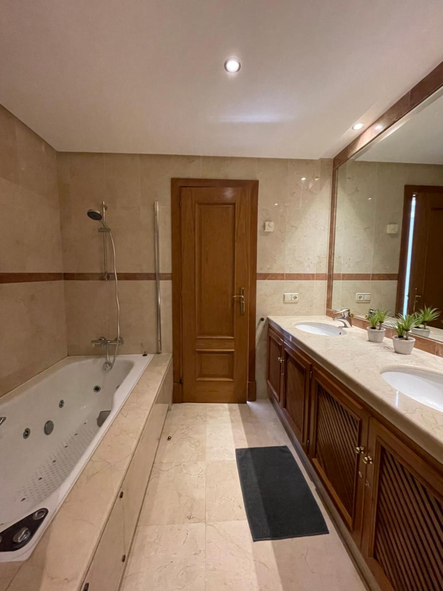 Semesterbostad Fantastique Maison De A Costalita Estepona